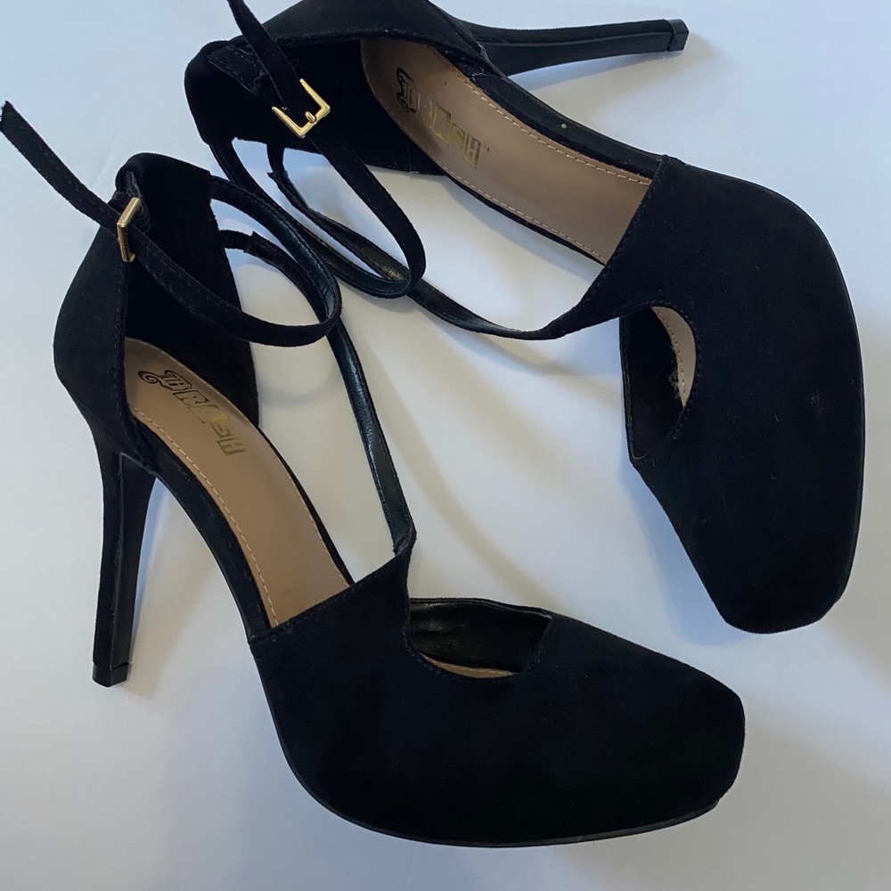 Women’s Black Suede Ankle Strap Heels: Size 7.5